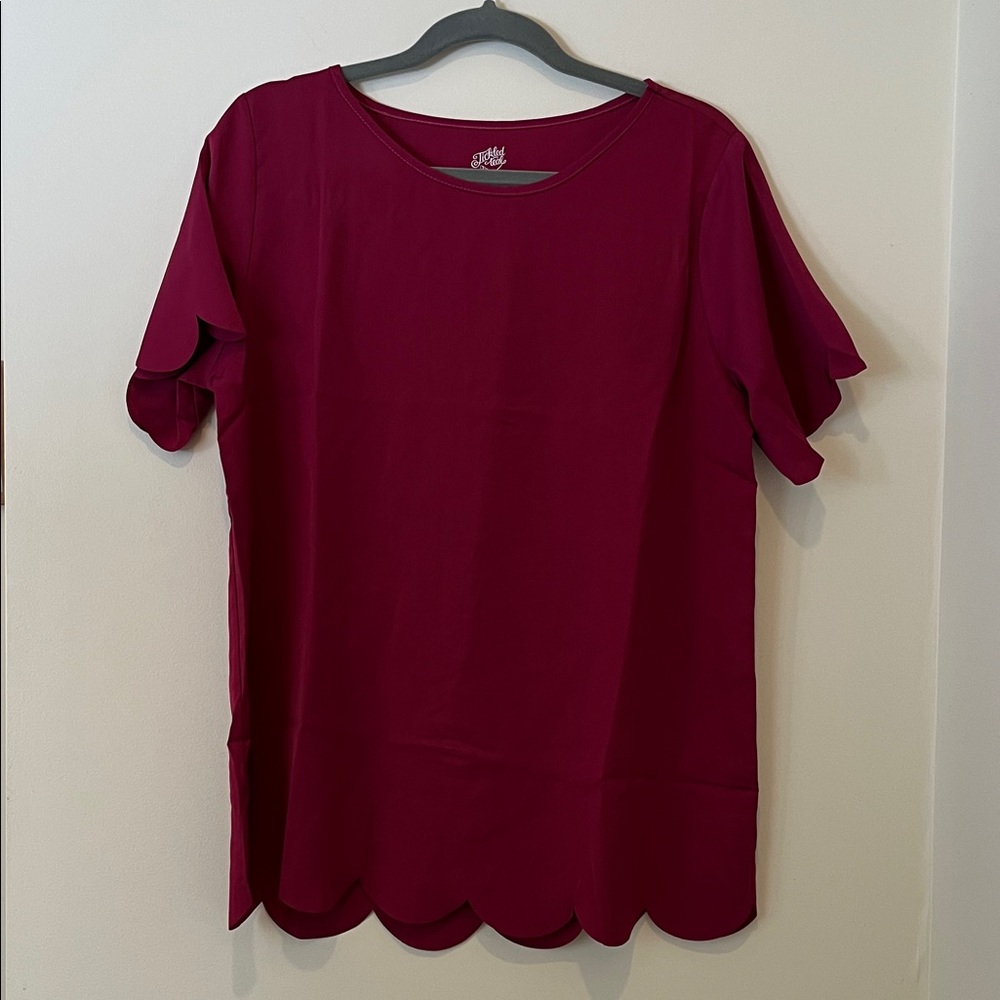 Tickled Teal Maroon Scallop Hem Tee